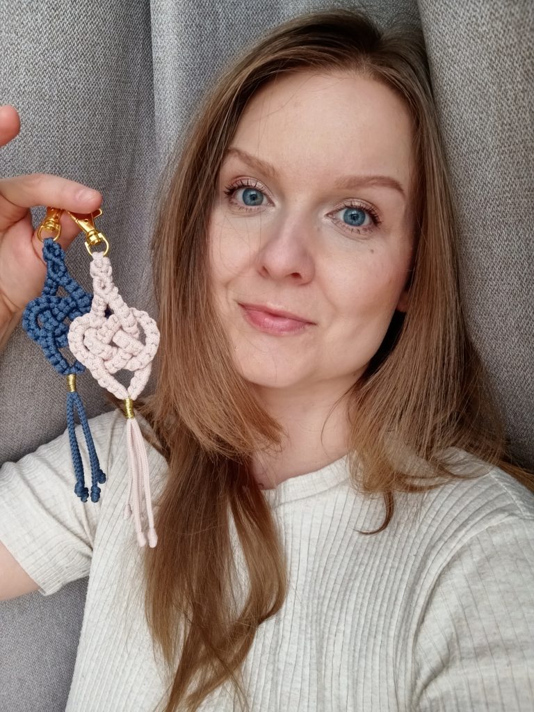 Makramowe breloki, brelok-podziękowanie