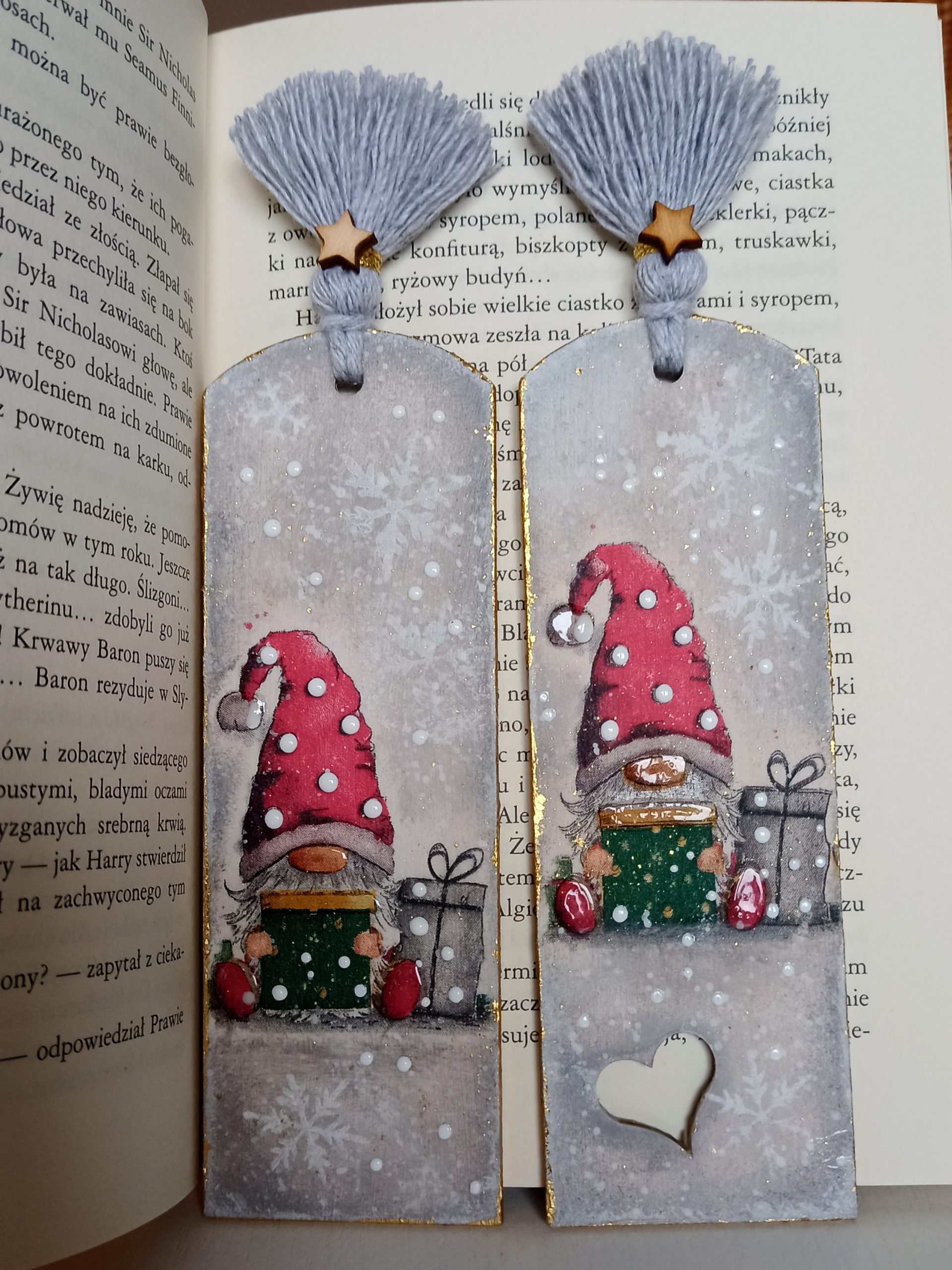 Zakładka do książki na Boże Narodzenie – ozdobiona techniką decoupage