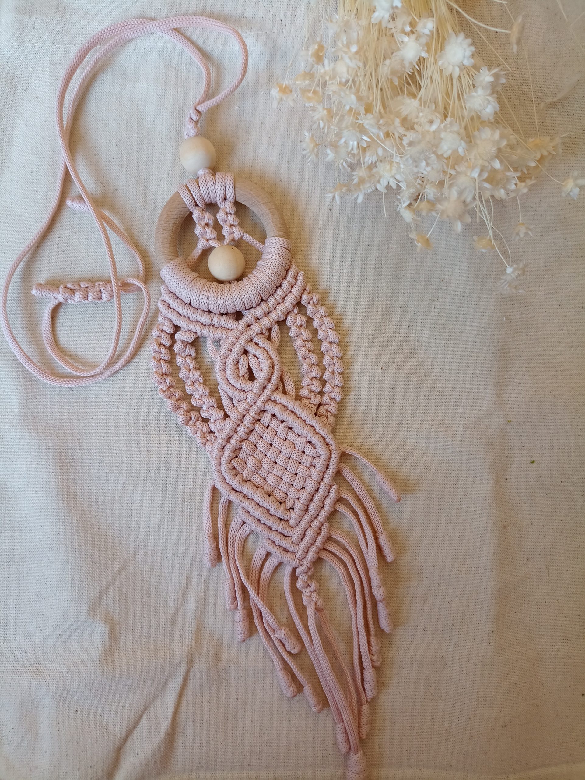 Makramowy naszyjnik w stylu boho