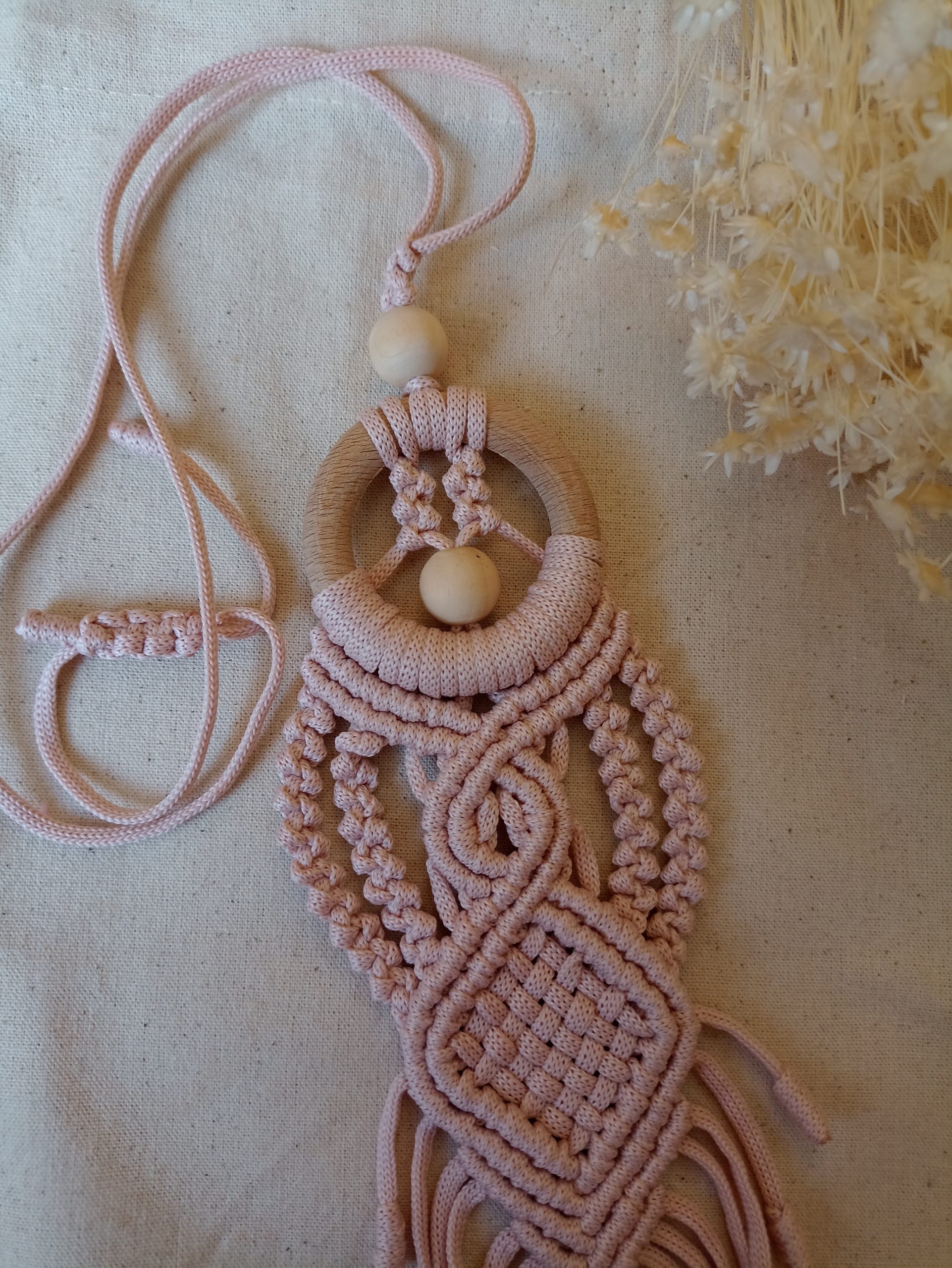 Makramowy naszyjnik w stylu boho